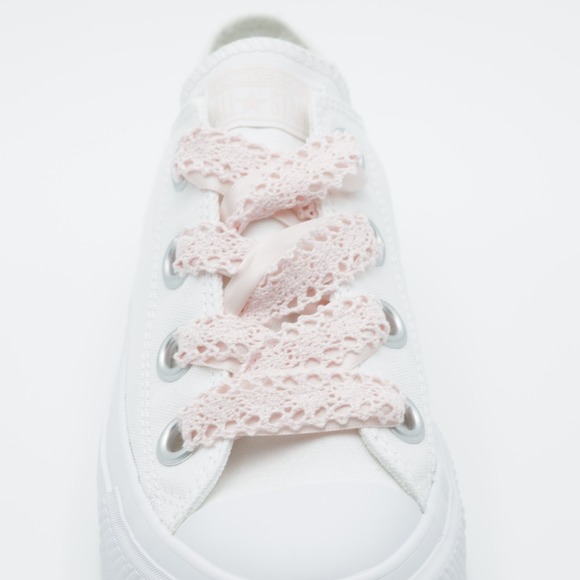 Converse Women's Chuck Taylor All Star Lift Platform Crochet Laces Shoes White 8 - Picture 3 of 11